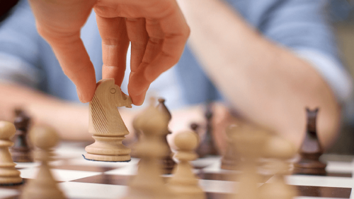 Ki tegye meg az első lépést ismerkedéskor?